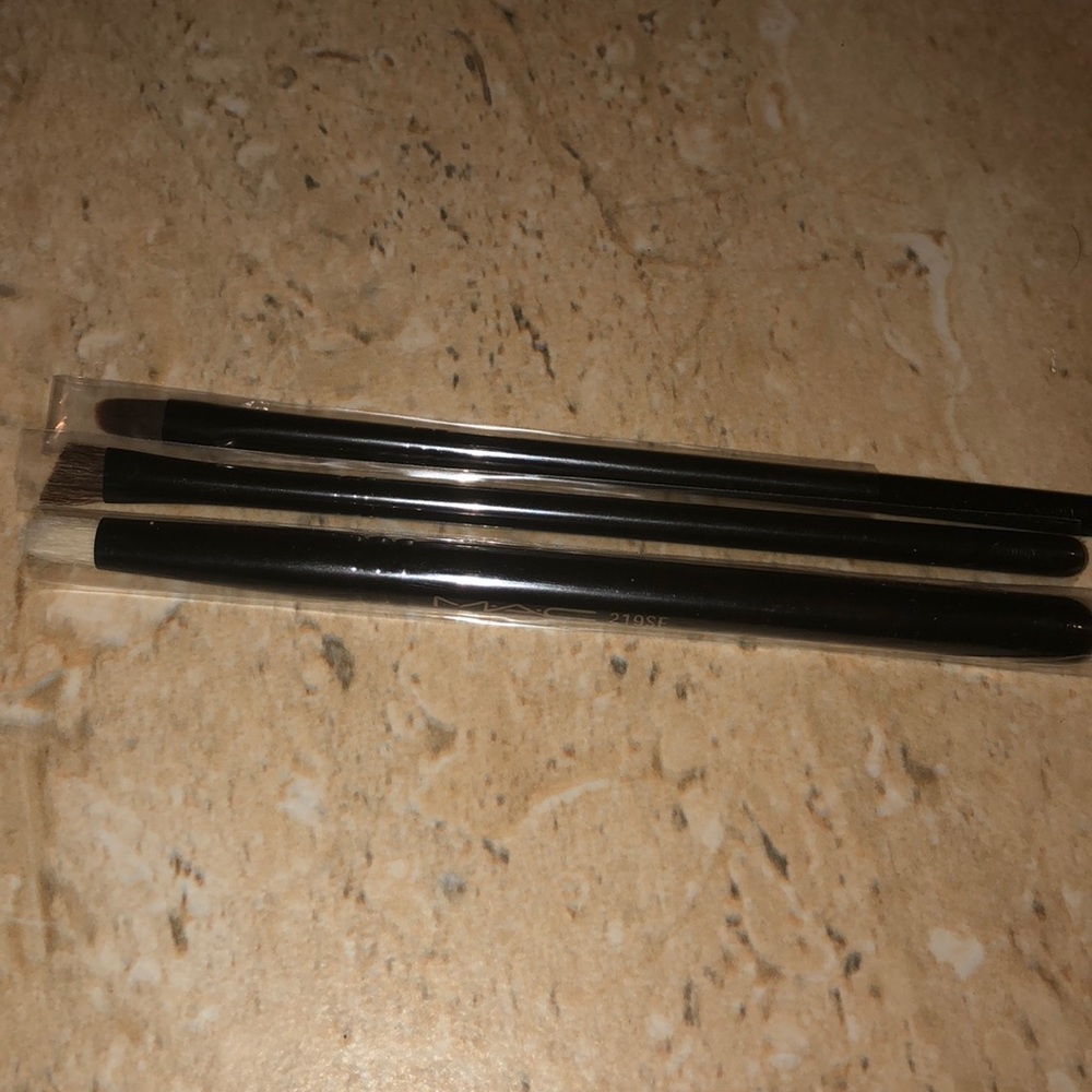 3 Mac brushes